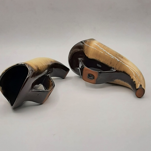 Pair of Vintage Handmade Unique Ceramic Horns on Stand Glazed Gold Trim - Picture 5 of 8